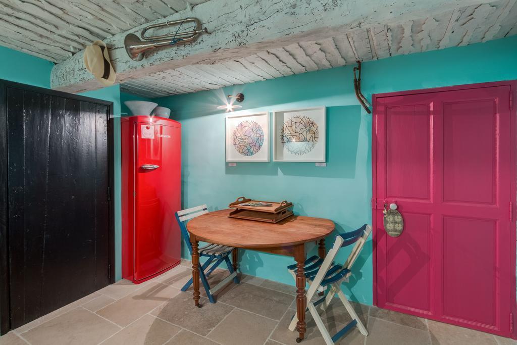 La Maison De La Place Lourmarin Εξωτερικό φωτογραφία