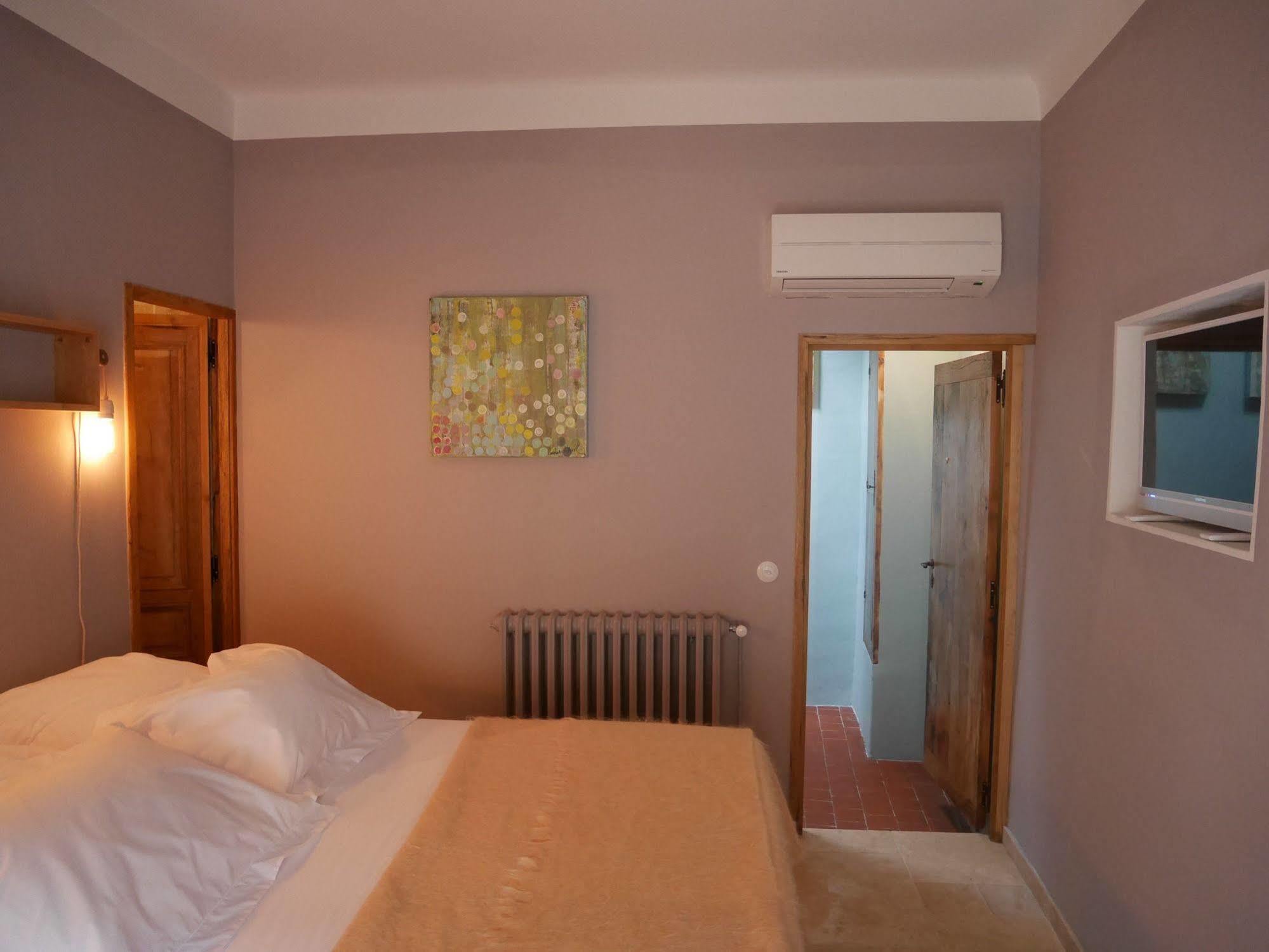 La Maison De La Place Lourmarin Εξωτερικό φωτογραφία
