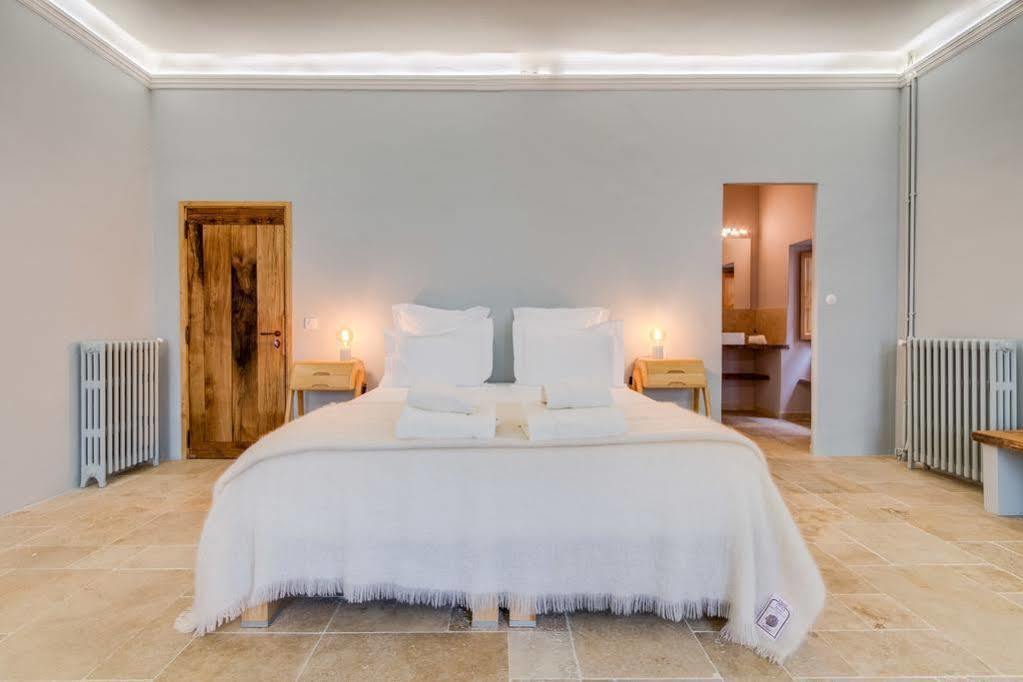La Maison De La Place Lourmarin Εξωτερικό φωτογραφία